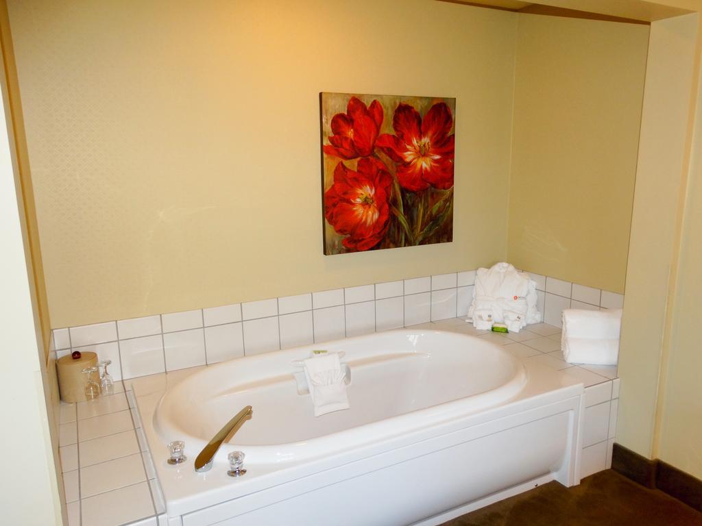 Amsterdam Inn & Suites Sussex Eksteriør bilde