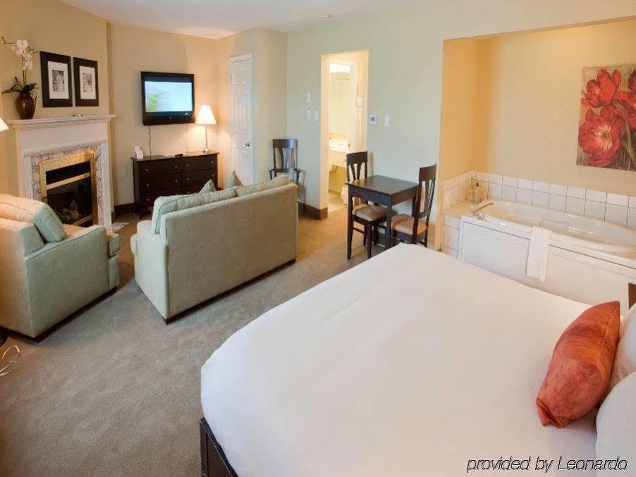 Amsterdam Inn & Suites Sussex Eksteriør bilde